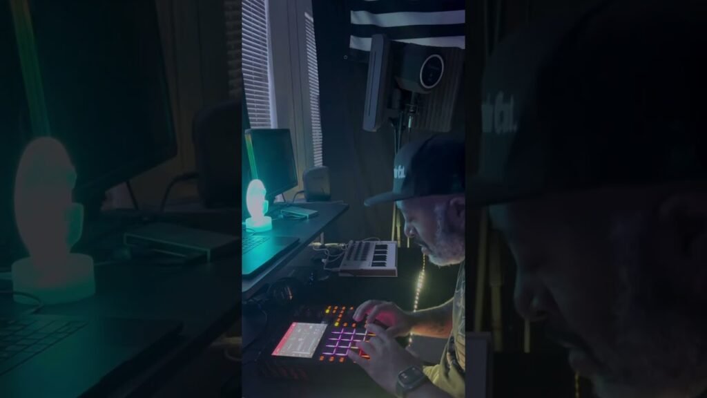 Beatmaking with MPC One & the Lofi Jazz expansion #mpcone #lofibeats #beatmaking
