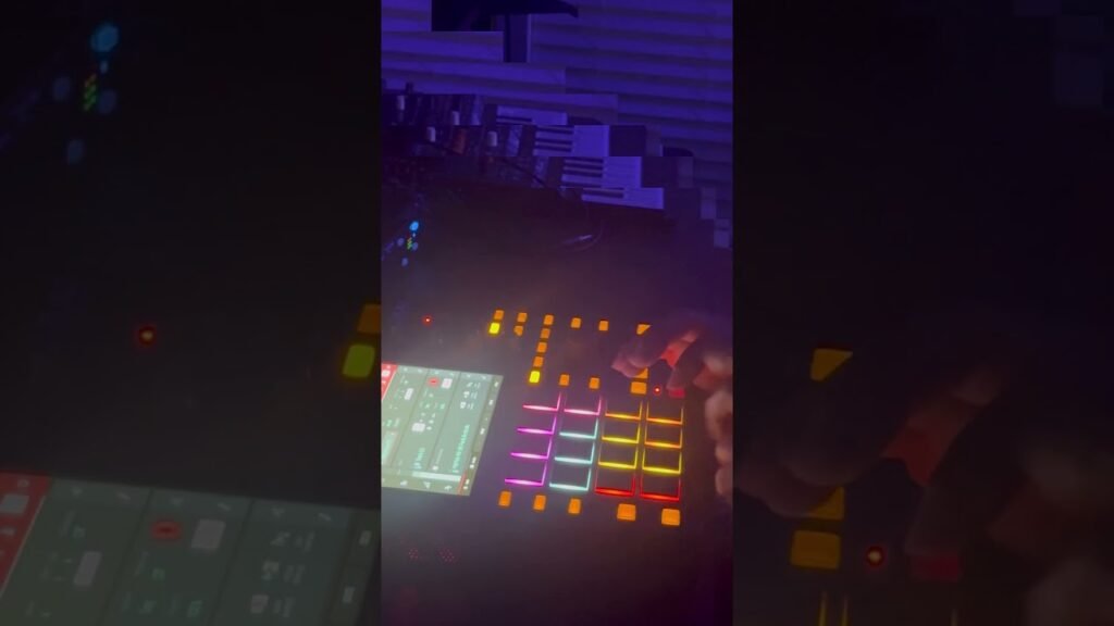 Beatmaking with the MPC Lofi Jazz expansion #mpcone #beatmaking #boombaptypebeat