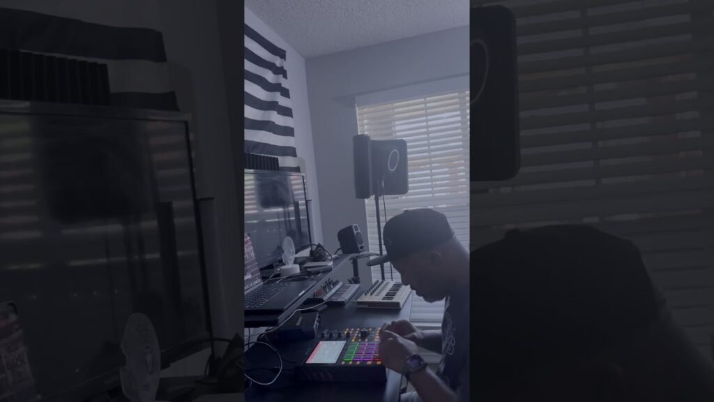 MPC One beat session using sounds from the Boom Back MPC expansion #beatmaking #mpcone #boombap