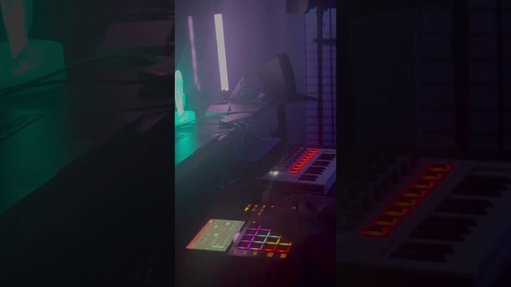 Making a lofi piano beat on MPC One with the Lofi Jazz MPC expansion #mpcone #lofijazz #lofibeats